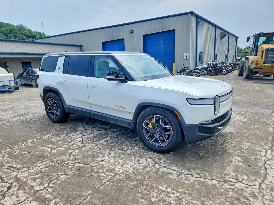 2023 RIVIAN R1S ADVENTURE 4