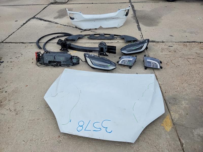 2018 TESLA MODEL X 13