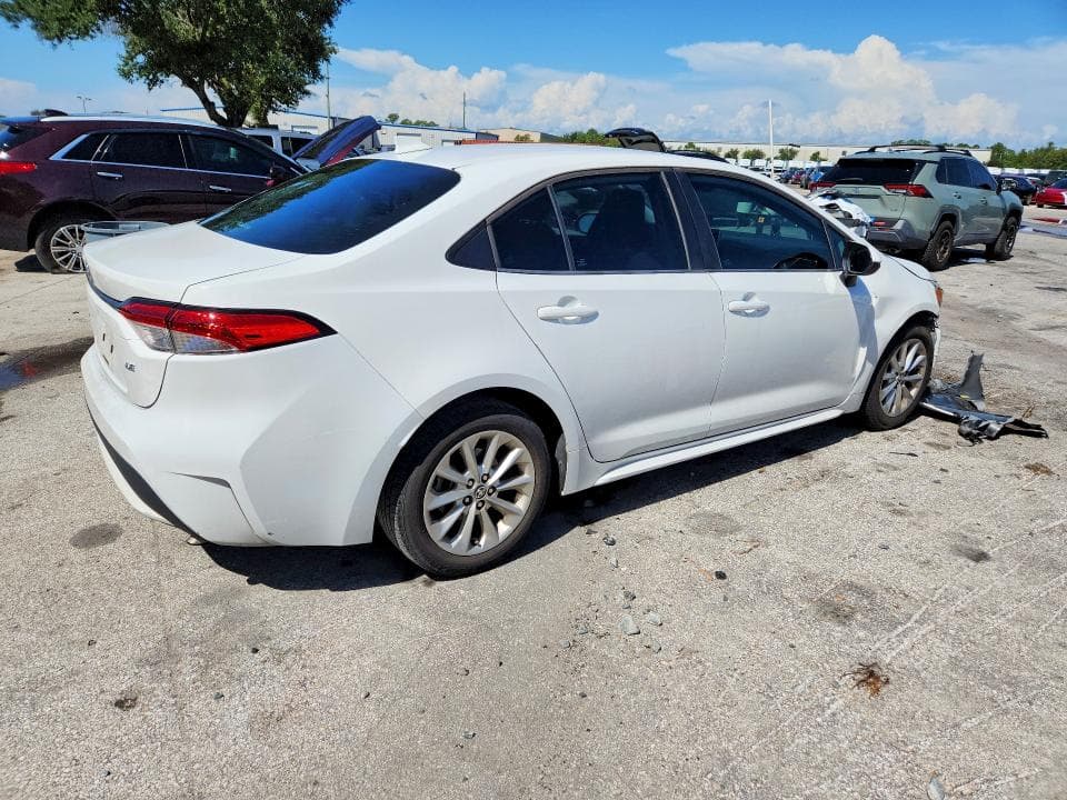 2021 TOYOTA COROLLA LE 3