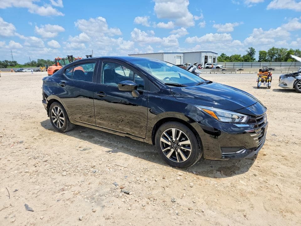 2025 NISSAN VERSA SV 4