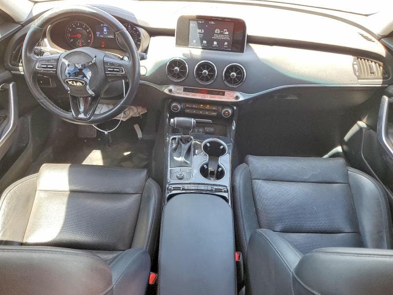 2019 KIA STINGER BASE 8