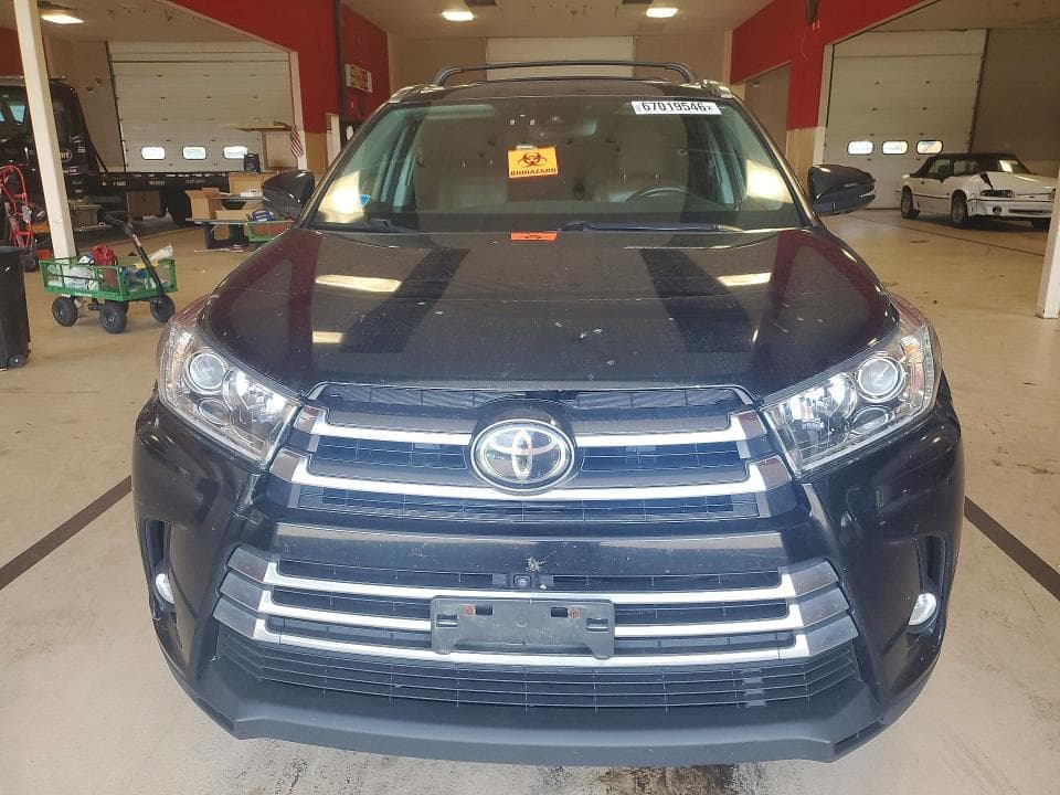 2017 TOYOTA HIGHLANDER LIMITED PLATINUM 5