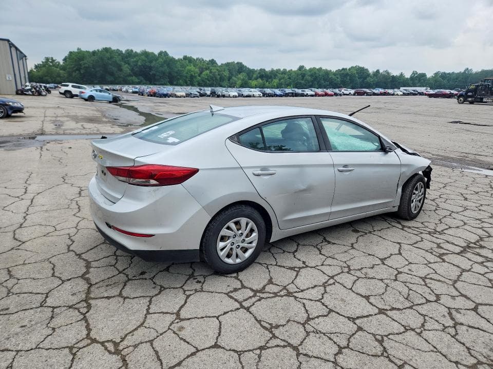 2017 HYUNDAI ELANTRA SE 3