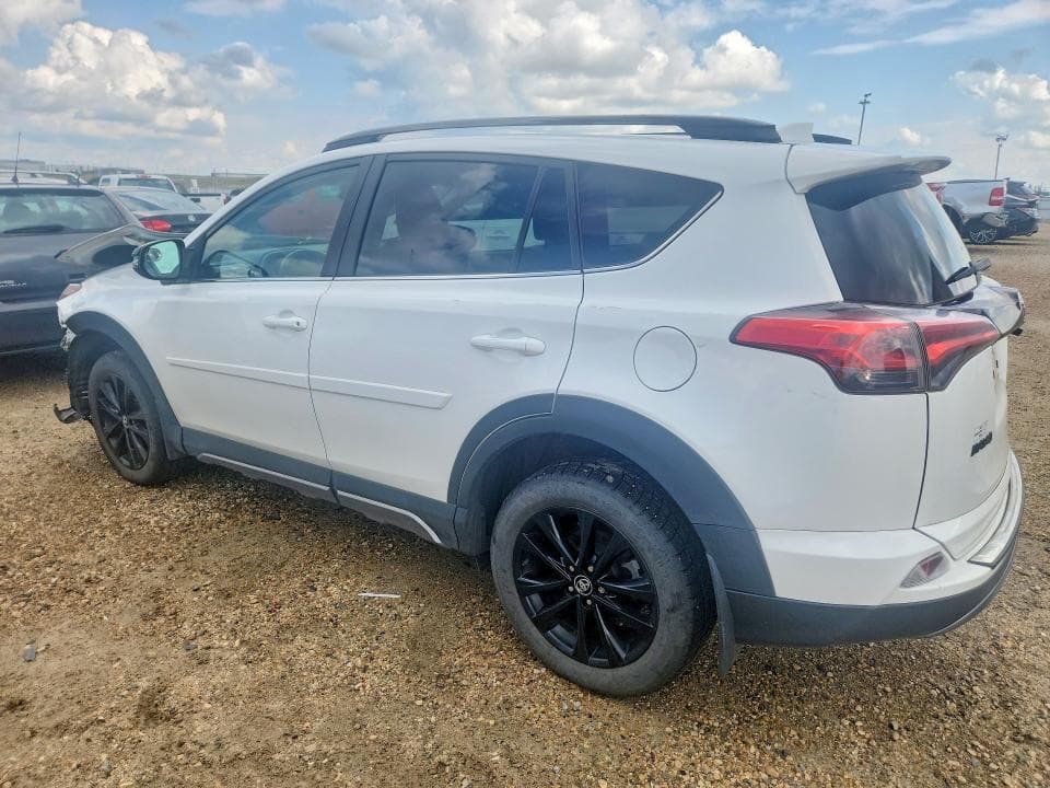 2018 TOYOTA RAV4 XLE 2