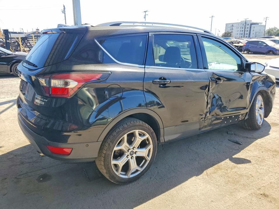 2017 FORD ESCAPE TITANIUM 3