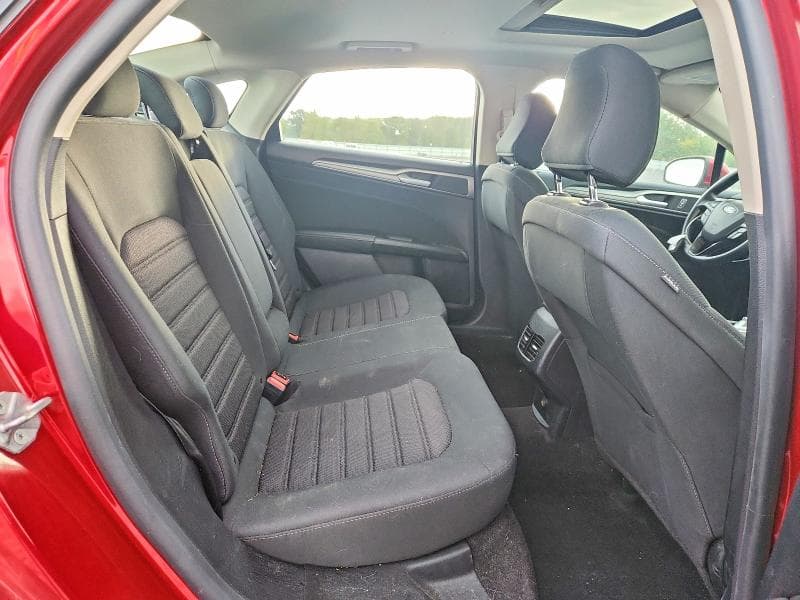 2020 FORD FUSION SE 10