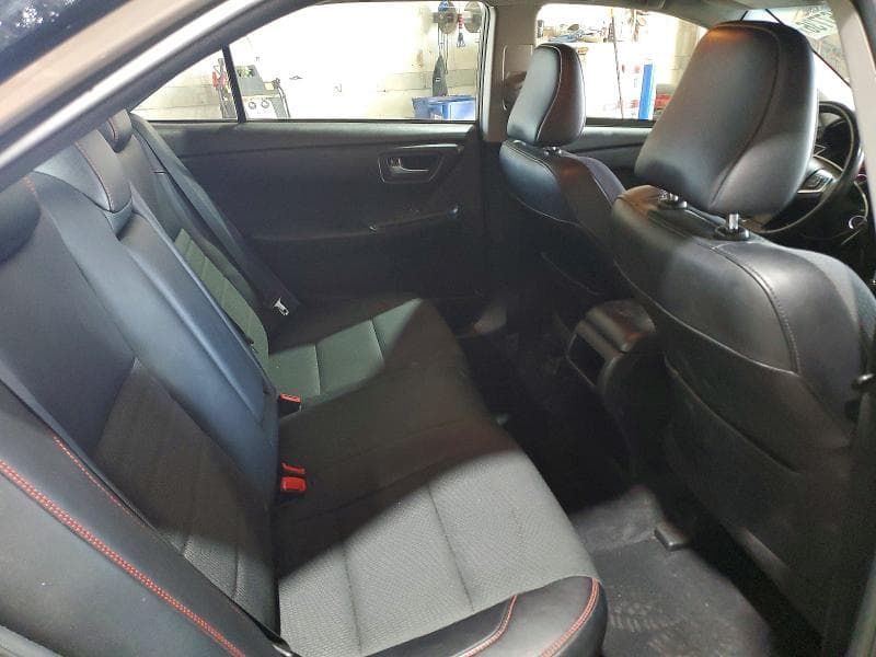 2017 TOYOTA CAMRY SE 10