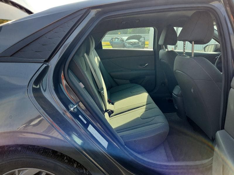 2024 HYUNDAI ELANTRA SEL 10