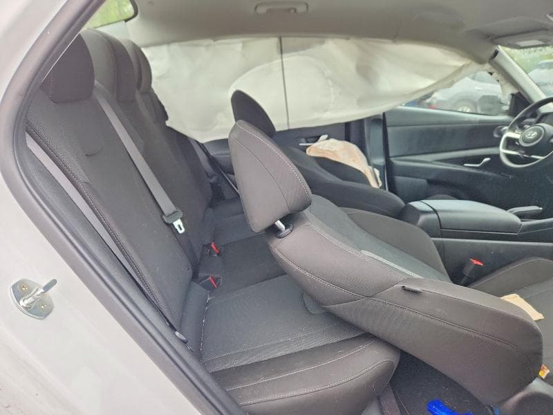 2023 HYUNDAI ELANTRA SEL 10