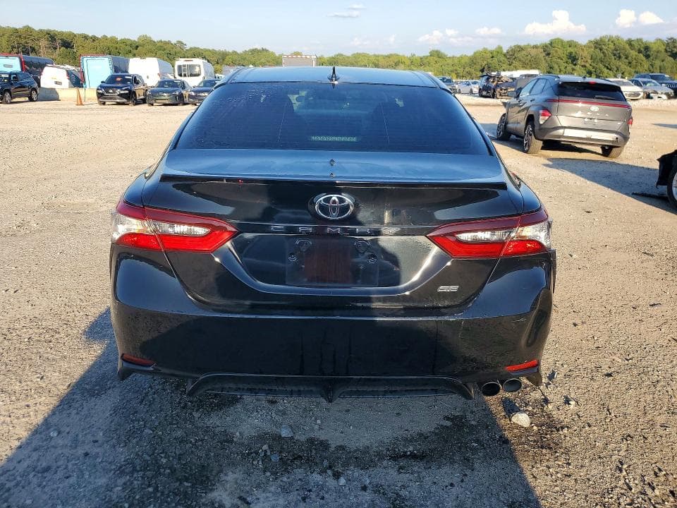 2021 TOYOTA CAMRY SE 6
