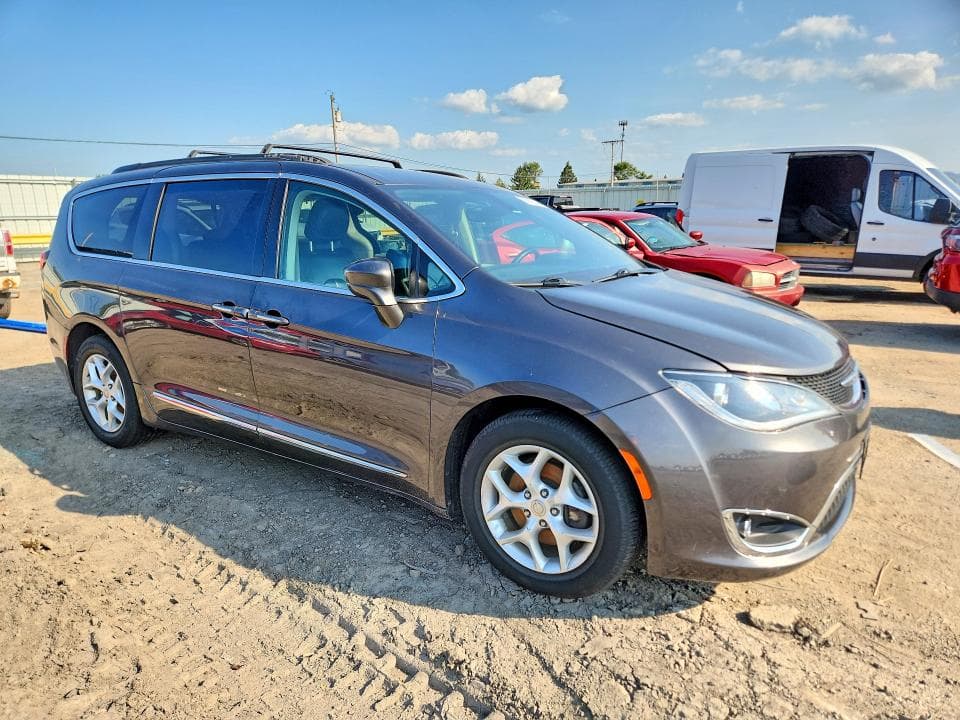 2017 CHRYSLER PACIFICA TOURING L 4