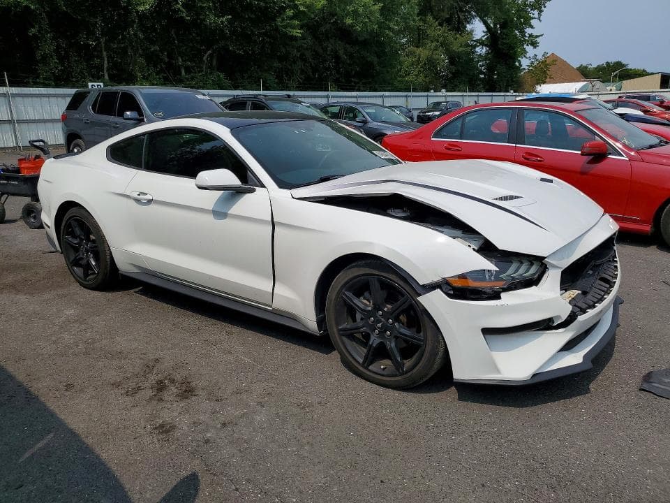 2018 FORD MUSTANG 4