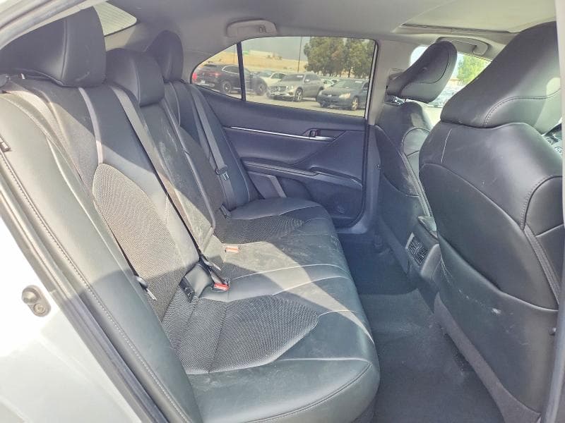 2021 TOYOTA CAMRY XLE 10