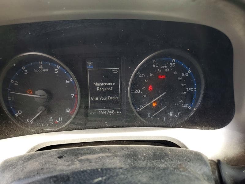 2018 TOYOTA RAV4 LE 9