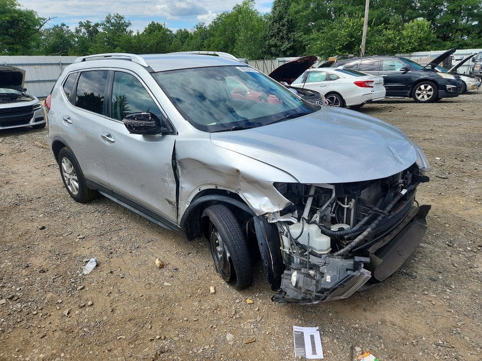 2020 NISSAN ROGUE SV 4