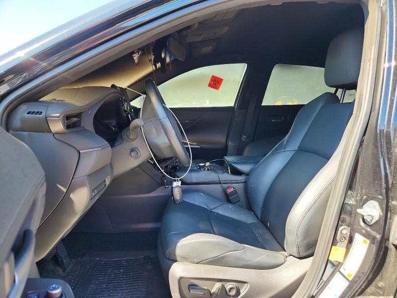 2022 TOYOTA VENZA XLE 7