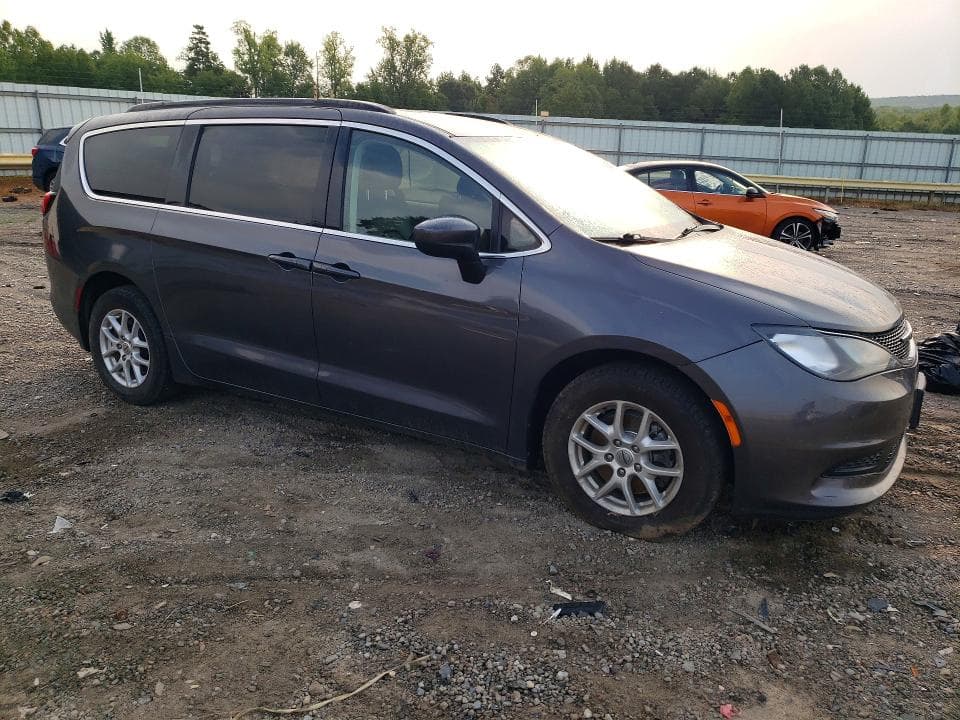 2021 CHRYSLER VOYAGER LXI 4