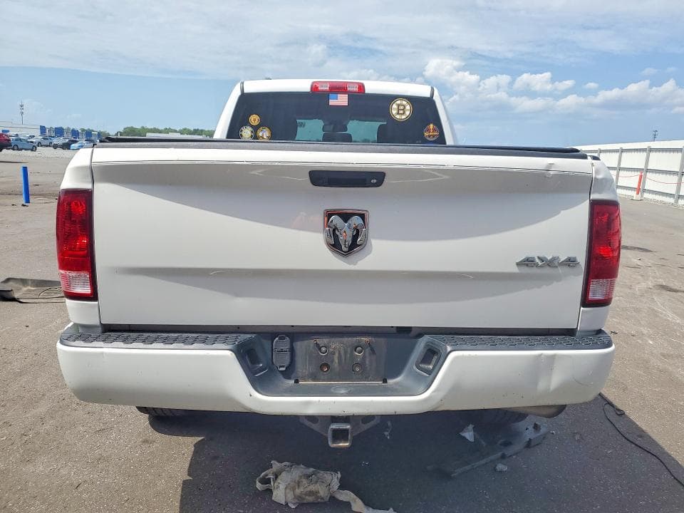 2017 RAM 1500 ST 6