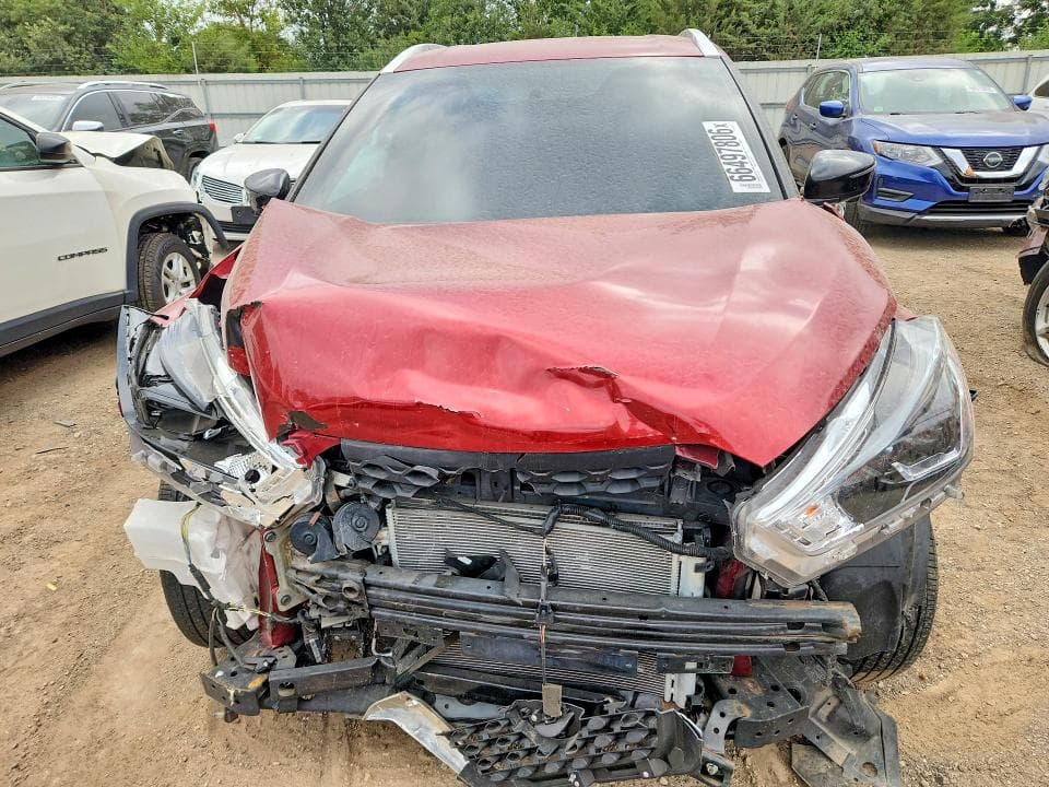 2019 NISSAN KICKS SR 5