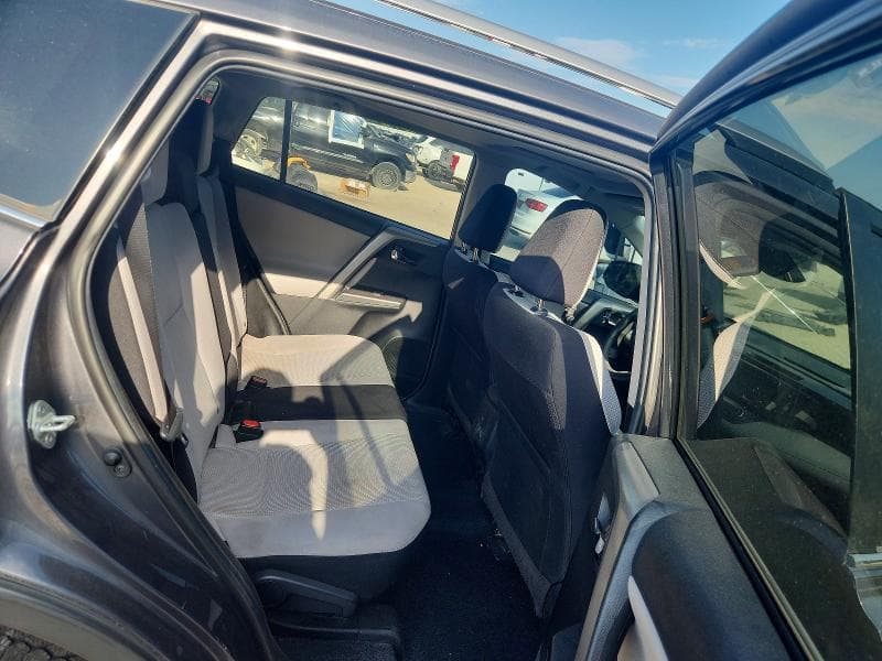 2018 TOYOTA RAV4 XLE 11