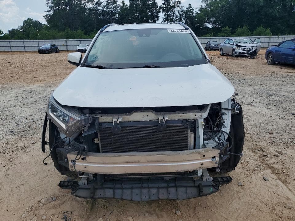 2019 TOYOTA RAV4 XLE 5