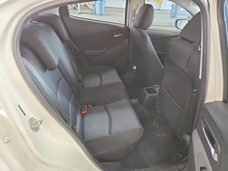 2017 TOYOTA YARIS 10