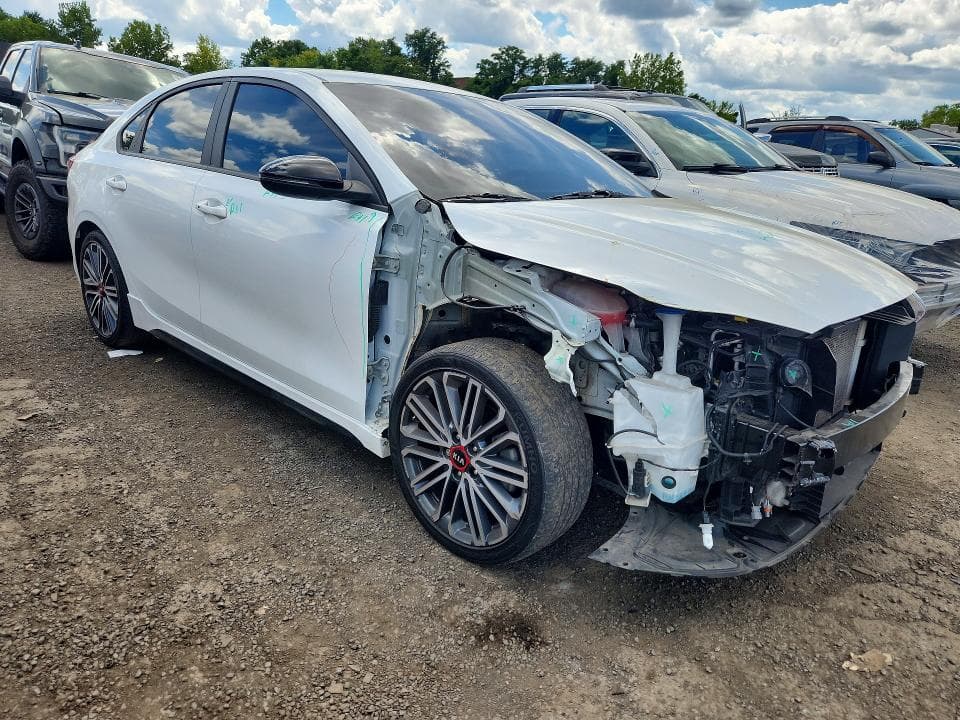 2021 KIA FORTE GT 4