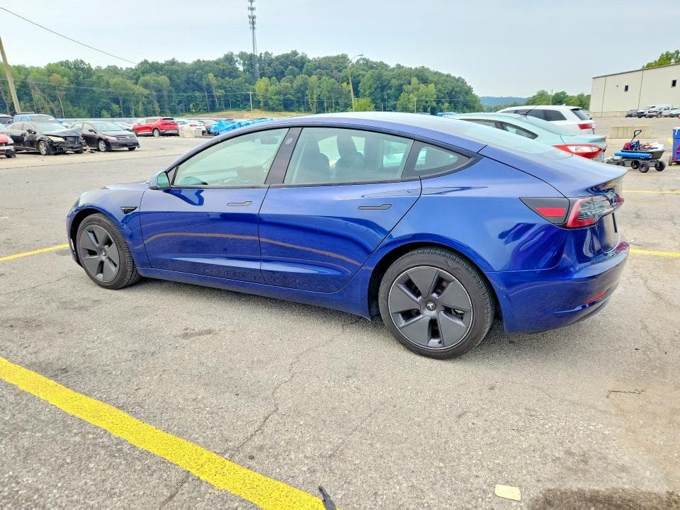 2022 TESLA MODEL 3 2