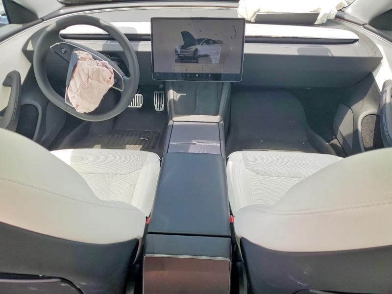 2025 TESLA MODEL 3 8