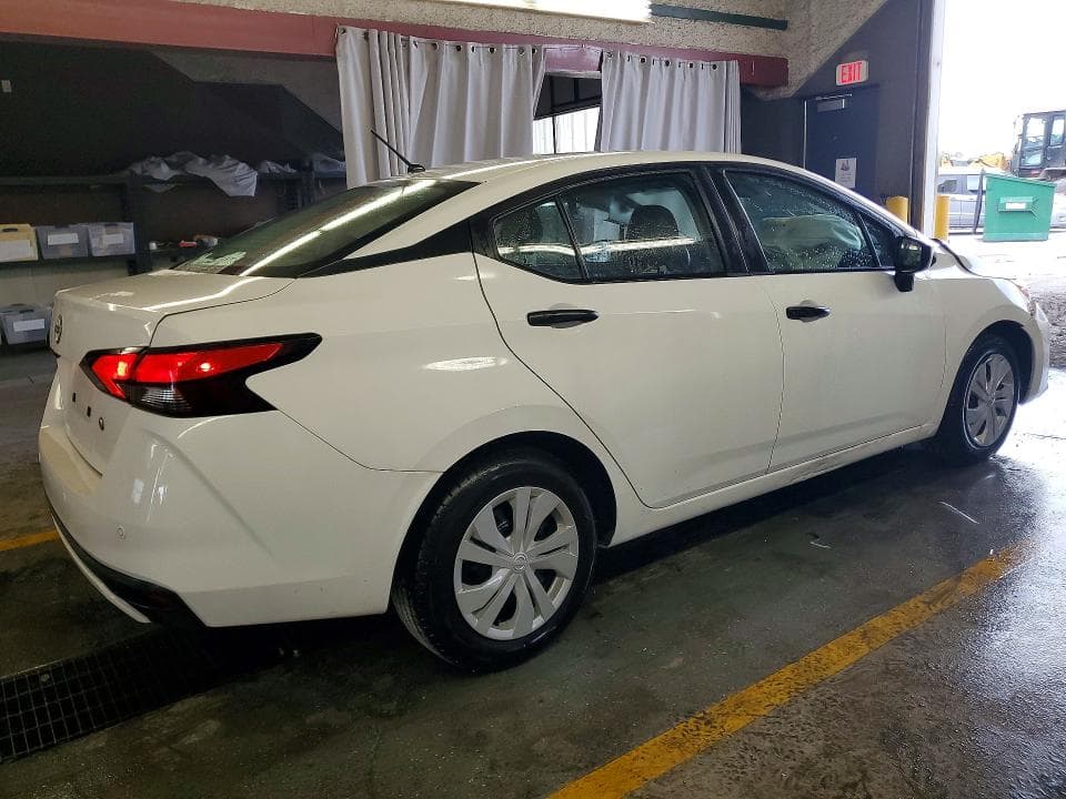 2023 NISSAN VERSA S 3