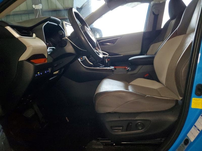2019 TOYOTA RAV4 ADVENTURE 7