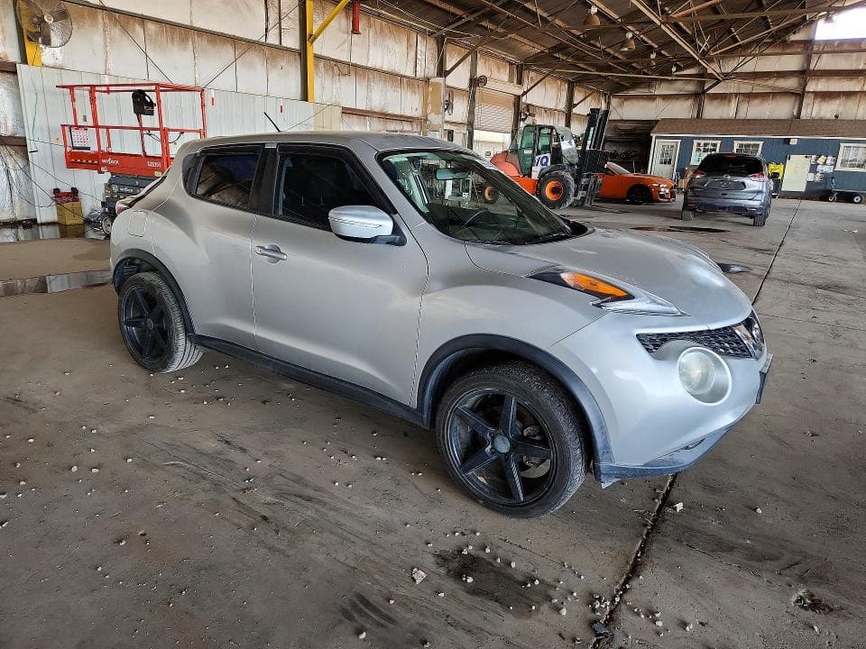 2017 NISSAN JUKE S 4
