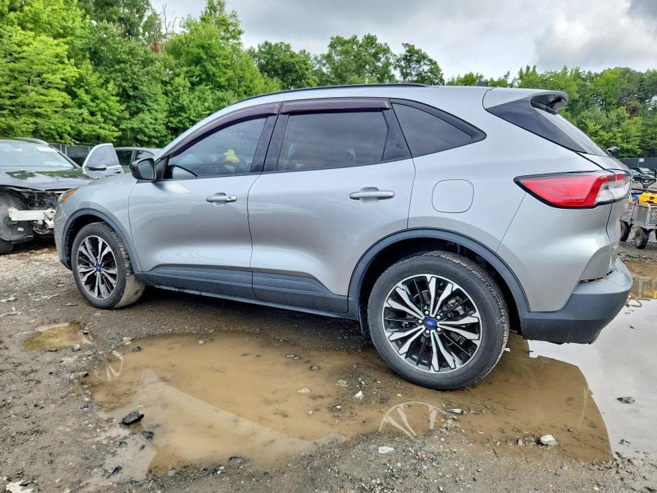 2021 FORD ESCAPE SE 2