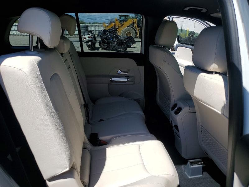 2026 MERCEDES-BENZ GLB 250 11