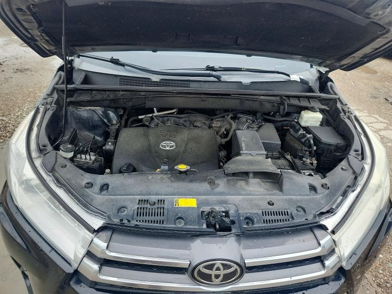 2017 TOYOTA HIGHLANDER XLE 12