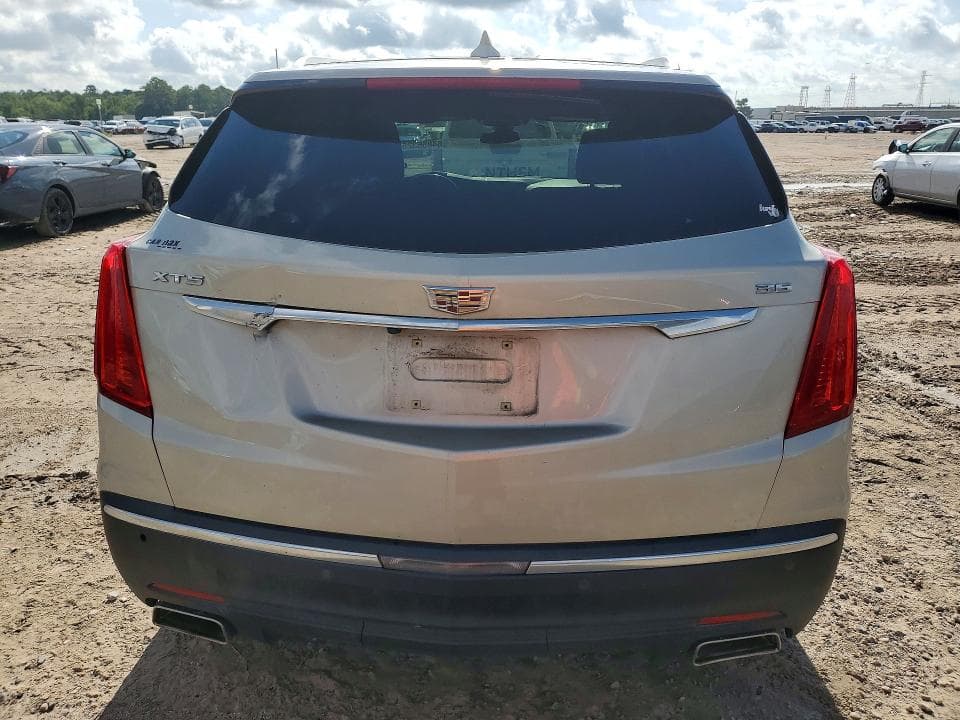 2017 CADILLAC XT5 LUXURY 6