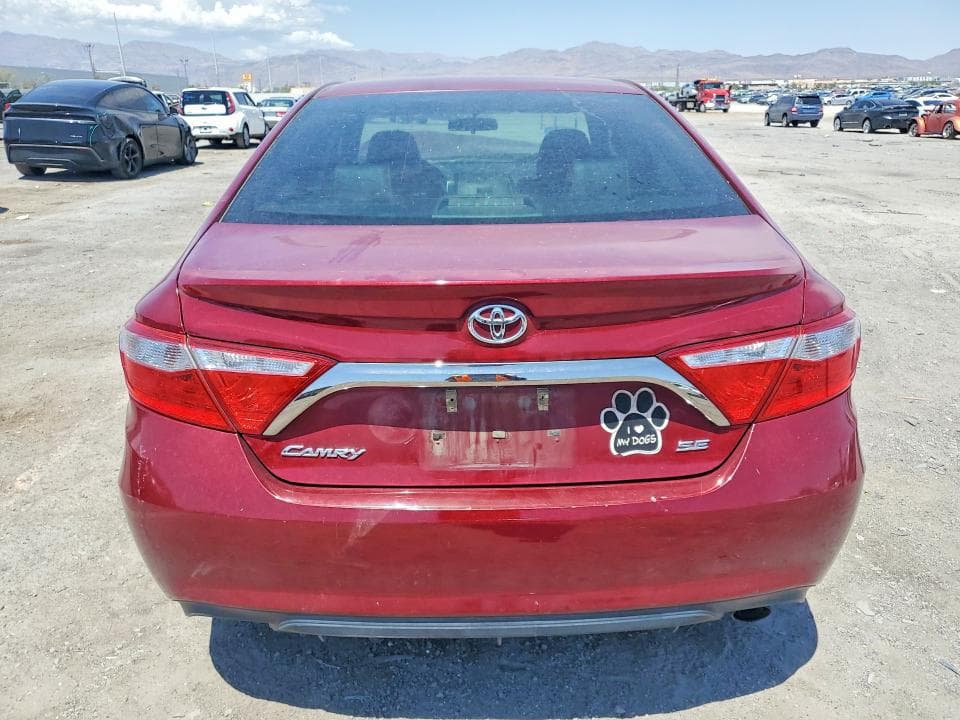 2017 TOYOTA CAMRY SE 6