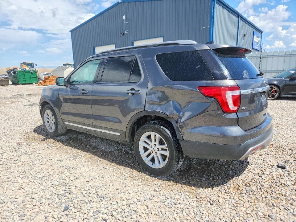 2017 FORD EXPLORER XLT 2