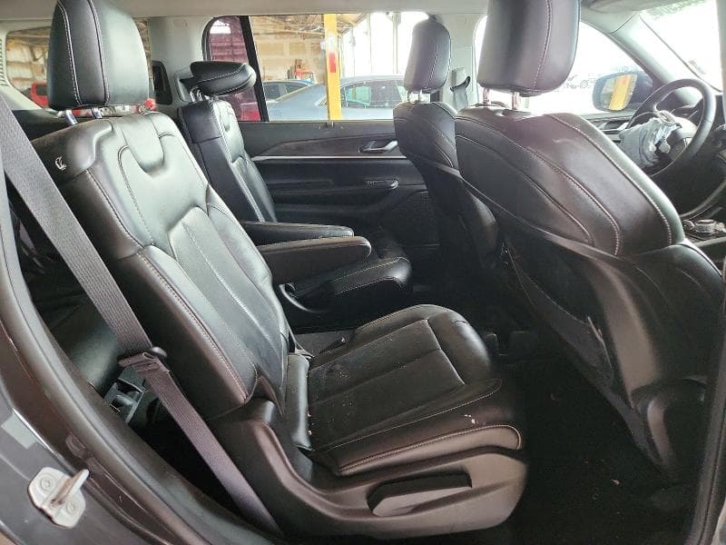 2023 JEEP GRAND CHEROKEE L LIMITED 11