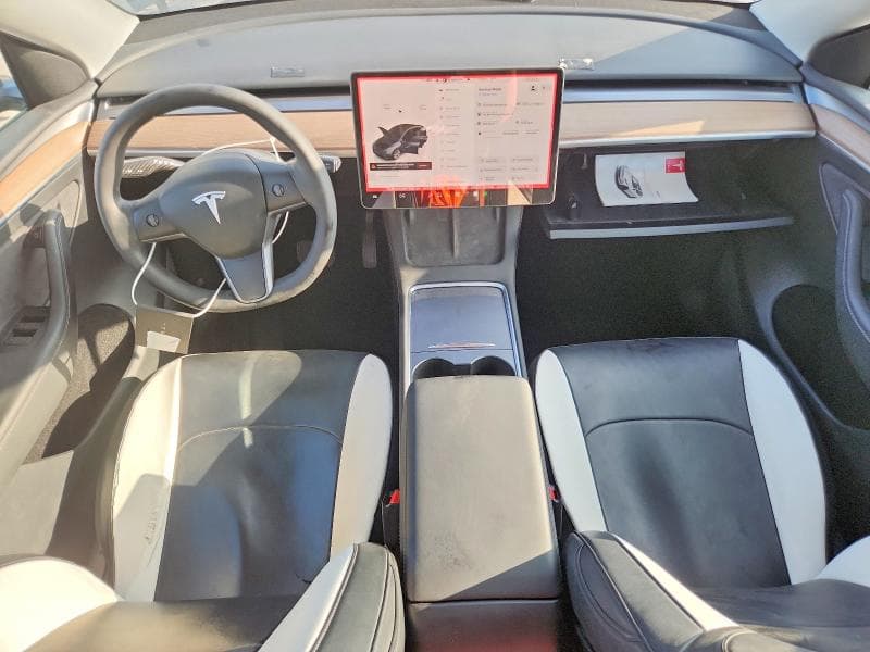 2023 TESLA MODEL Y 8