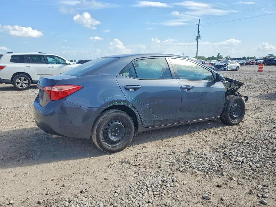 2017 TOYOTA COROLLA LE 3