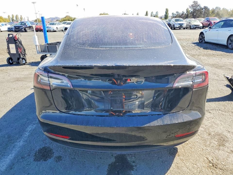 2018 TESLA MODEL 3 6