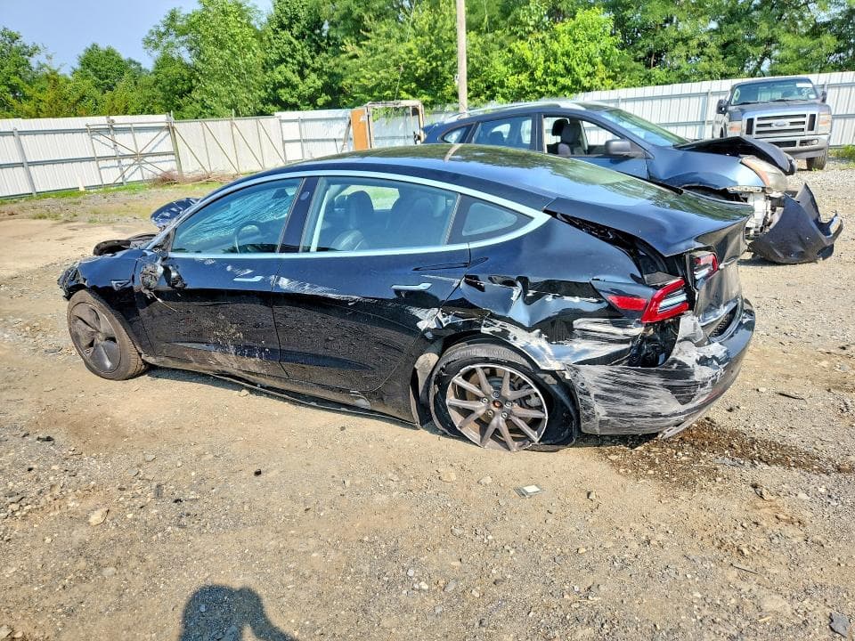 2018 TESLA MODEL 3 2