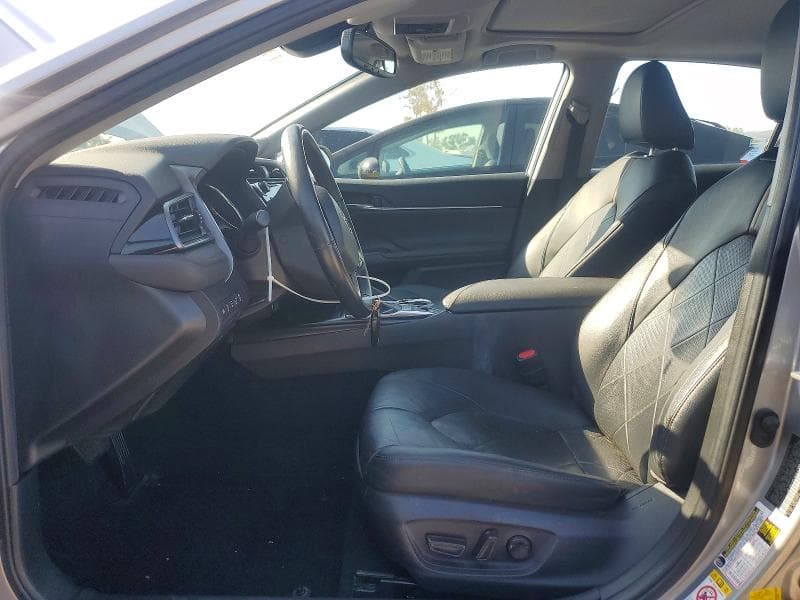 2019 TOYOTA CAMRY HYBRID XLE 7