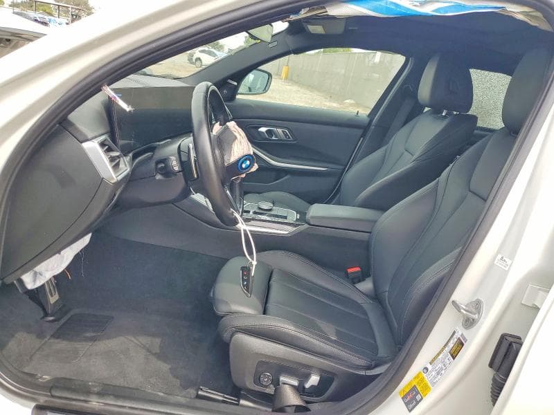 2023 BMW 330E 7