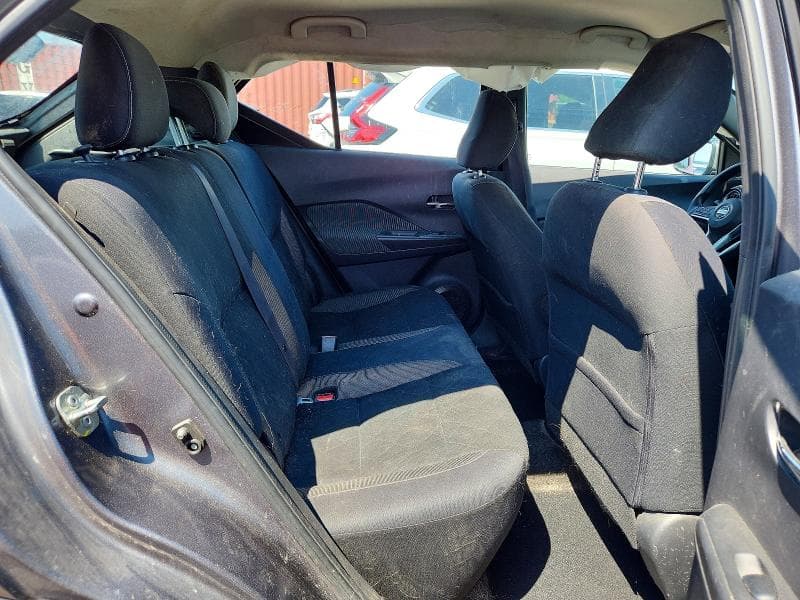 2019 NISSAN KICKS S 10