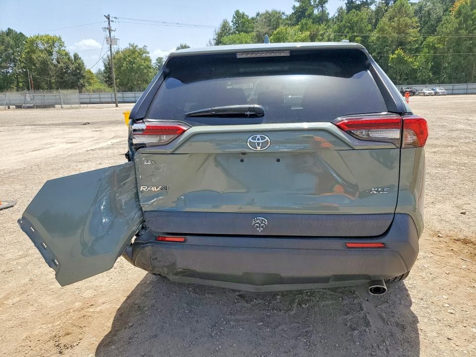 2021 TOYOTA RAV4 XLE 6
