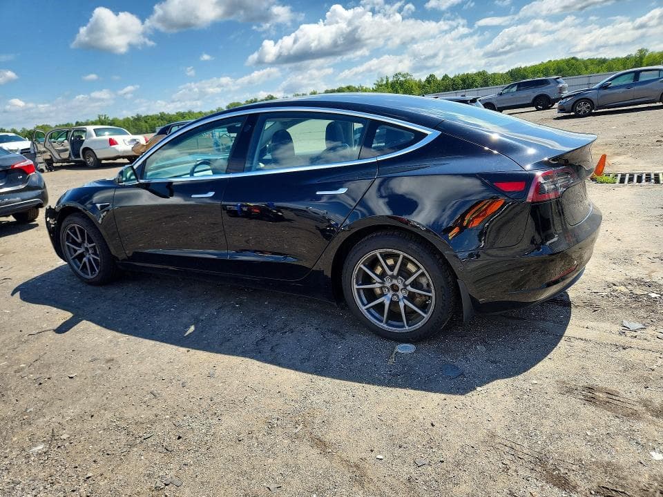 2018 TESLA MODEL 3 2
