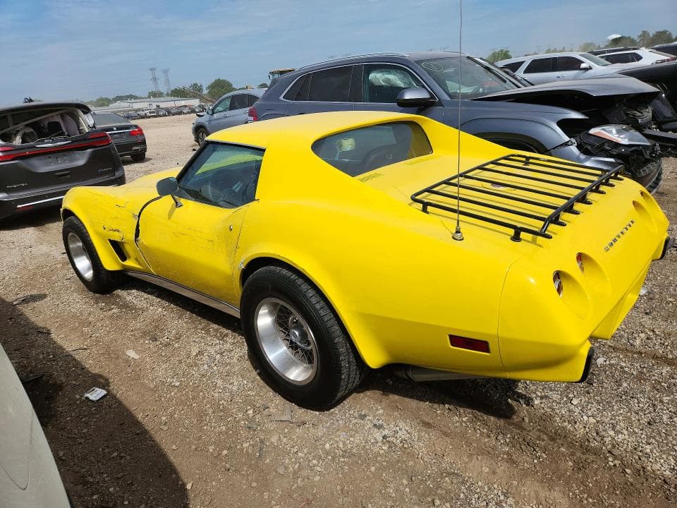 1975 CHEVROLET CORVETTE 2