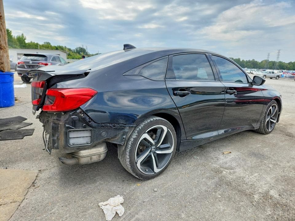 2018 HONDA ACCORD SPORT 3